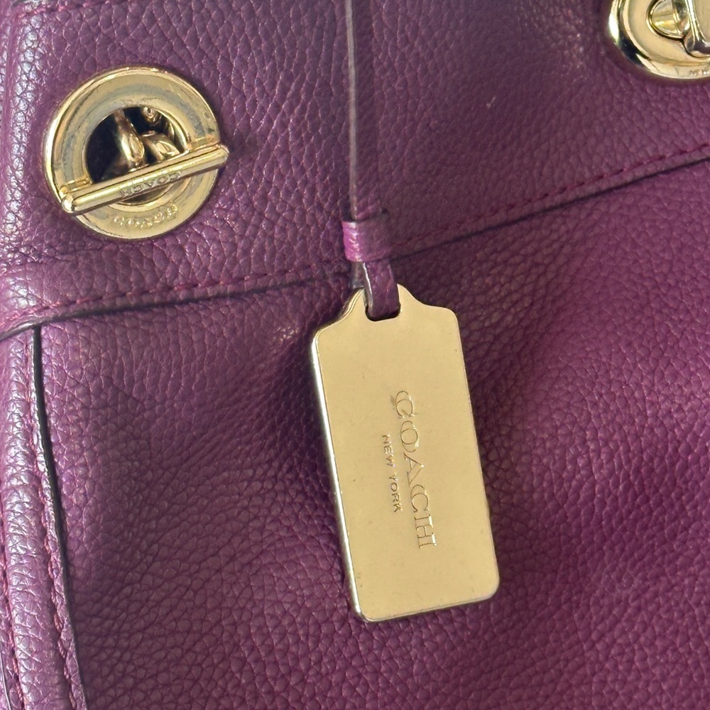 COACH Edie Turnlock Leather Shoulder Bag, Model 36855 with Hold Accents. - Picture 14 of 16